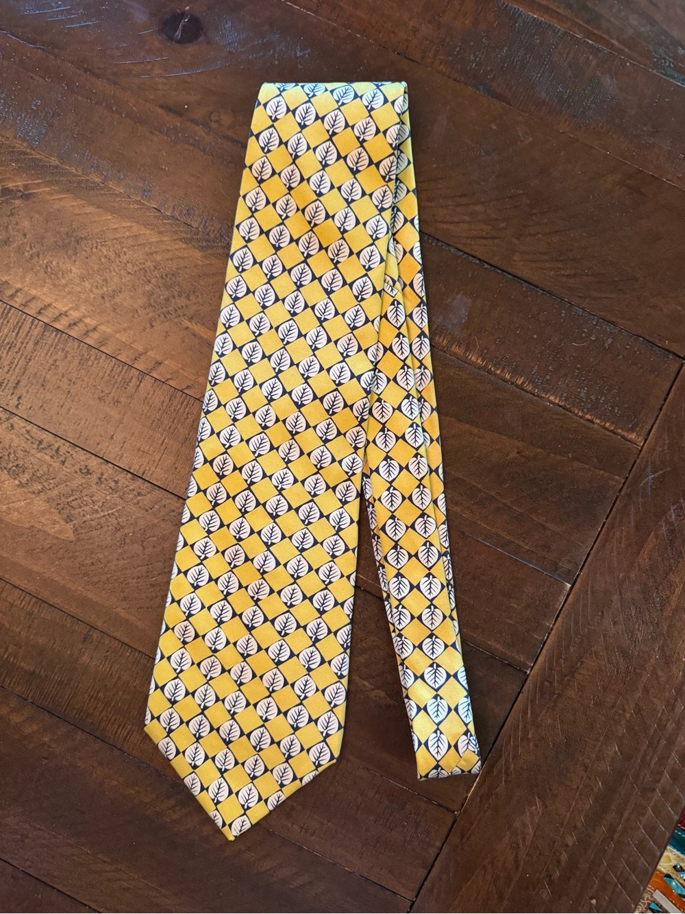 Liberty Of London Mens Tie 100% Silk Yellow Navy Leaf Print Work Office Church‎